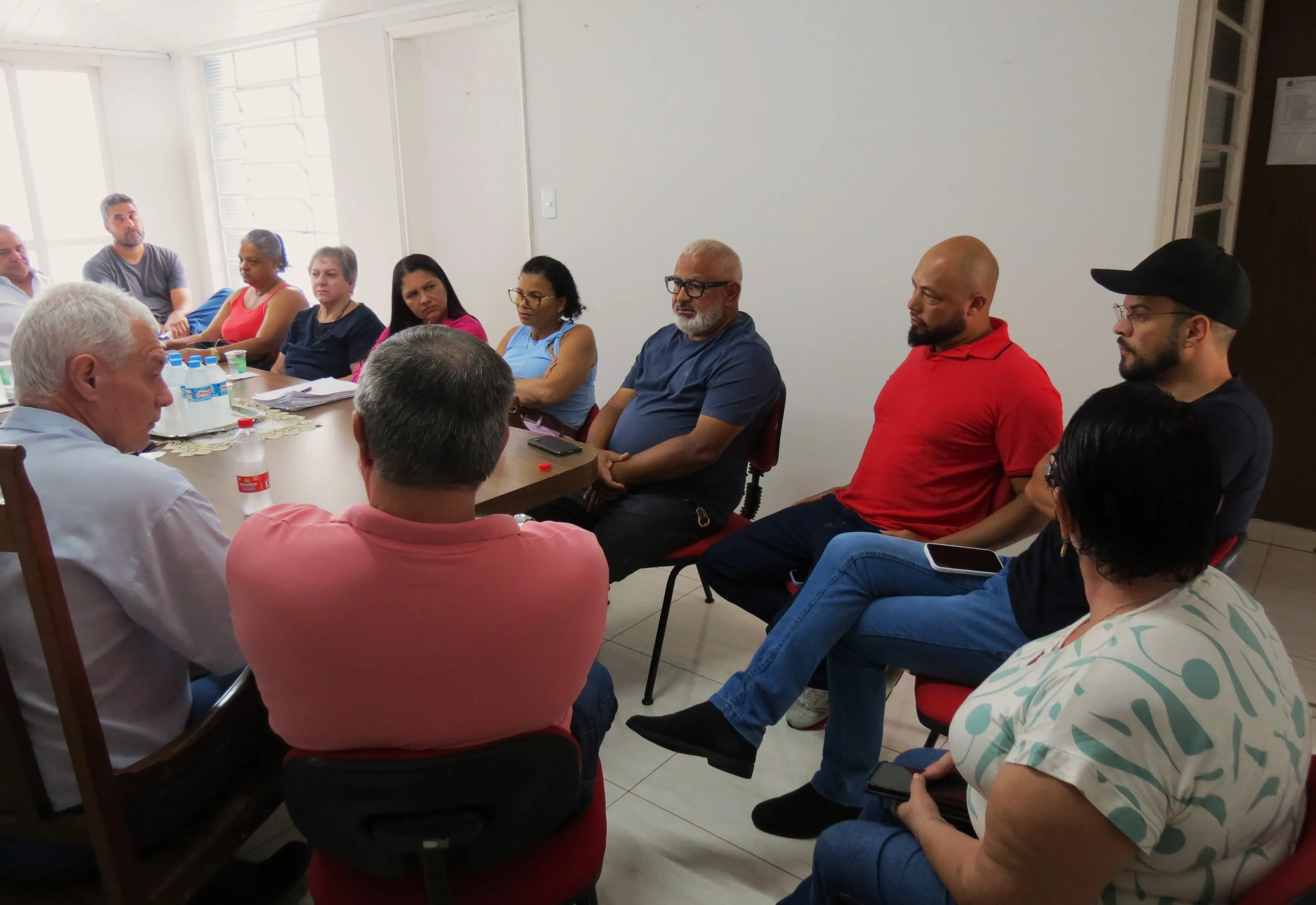 REUNIÃO NA CÂMARA MUNICIPAL DISCUTE MEDIDAS PARA MELHORAR A SEGURANÇA NAS UNIDADES ESCOLARES